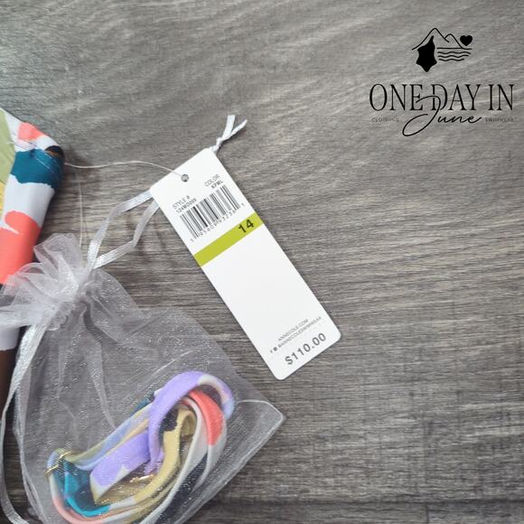 Anne Cole Cross Front Tummy Control One Piece Swimsuit Size 14 - Picture 2 of 5